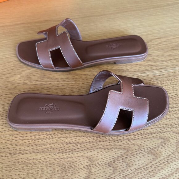 Hermes Oran Sandals Size 38.5 US Size 8 Includes Box, Dust Bags, Receipt! - Picture 11 of 16